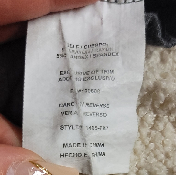 Taylor & Sage Women's Flowy Graphic Tank Top Gray Sz S Desert Rose Tour 79' - Picture 9 of 10